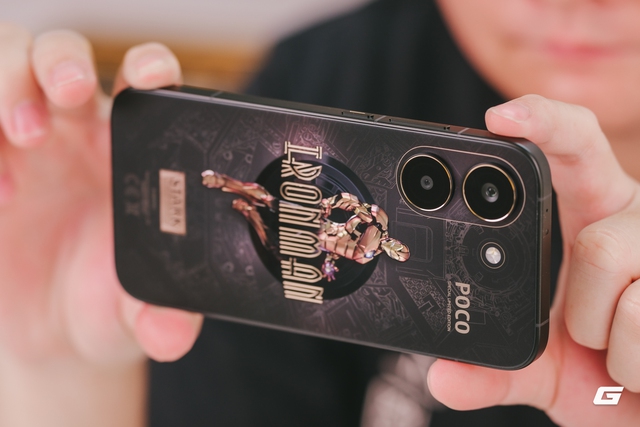 Mở hộp điện thoại Iron Man của Xiaomi - Ảnh 30.