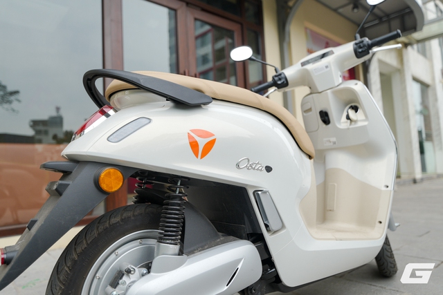Trải nghiệm Yadea Osta H+: Xe 50cc nhưng nhiều công nghệ xịn, có màn hình chỉ đường, mở khóa từ xa, giá sale dưới 25 triệu - Ảnh 6.