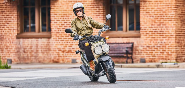 Honda bất ngờ hồi sinh mẫu xe tay ga huyền thoại Honda Zoomer với mức giá chưa tới 80 triệu đồng - Ảnh 1.