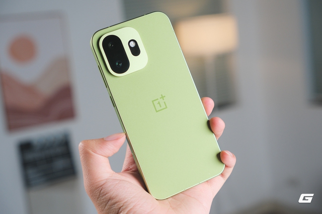 Đây mới đúng chuẩn "flagship killer" của OnePlus: Thiết kế cao cấp, chip Snapdragon 8 Elite Gen 5 gần 4 triệu điểm AnTuTu, pin 9.500mAh, giá rẻ hơn cả iPhone 17e - Ảnh 21.