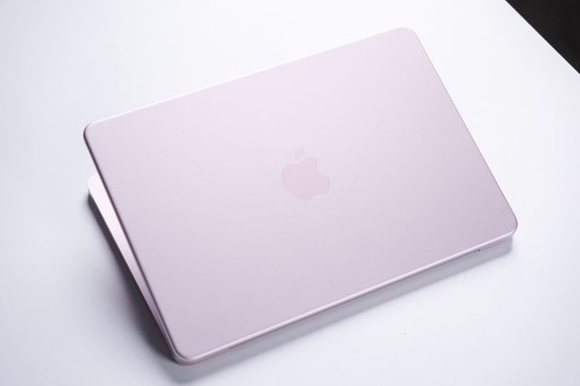 MacBook Neo sale c&ograve;n hơn 13 triệu, rẻ hơn cả sinh vi&ecirc;n mua - Ảnh 1.