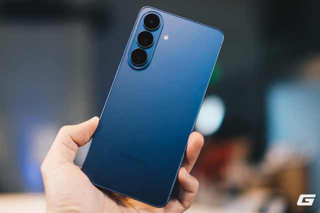 Tôi không biết mình đã lãng phí bao nhiêu thời gian cho đến khi đổi sang Galaxy S26 - Ảnh 1.