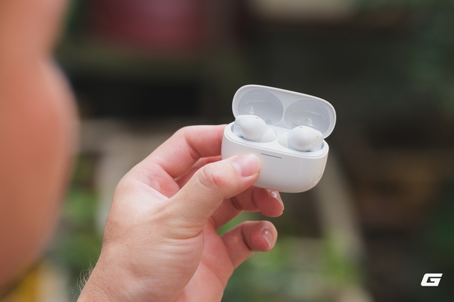 Bỏ 2,49 triệu mua tai nghe REDMI, vừa đeo v&agrave;o đ&atilde; thấy c&oacute; g&igrave; đ&oacute; "sai sai", nhưng m&agrave; l&agrave; sai theo hướng qu&aacute; tốt so với gi&aacute; tiền - Ảnh 3.