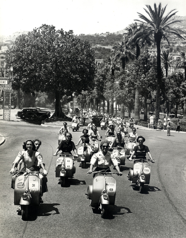 Người Ý gọi nó là "con ong", cả thế giới gọi nó là biểu tượng, Vespa ra mắt bộ sưu tập kỷ niệm 80 năm tại Việt Nam - Ảnh 1.