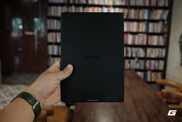 Trên tay nhanh PocketBook InkPad One: Màn hình 10.3 inch, thiết kế siêu mỏng, nhưng nói không với Android! - Ảnh 2.