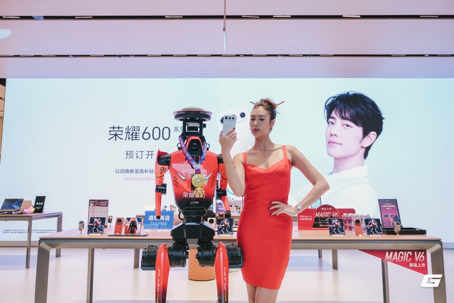 HONOR Alpha Store Th&acirc;m Quyến v&agrave; m&ocirc; h&igrave;nh b&aacute;n lẻ chưa từng c&oacute; - Ảnh 2.
