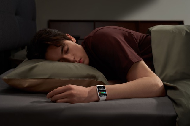 Xiaomi c&oacute; smartband mới cực xịn: M&agrave;n h&igrave;nh 1,74 inch, th&ecirc;m t&ugrave;y chọn gốm, gi&aacute; 2 triệu nhưng đ&aacute;ng mua - Ảnh 1.
