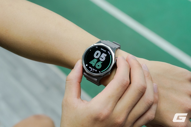 Dùng thử OPPO Watch X3: 2 tuần mới sạc lại 1 lần, vỏ titan đẹp, nhẹ, tính năng sức khỏe chuyên sâu nhưng mức giá là rào cản lớn nhất - Ảnh 1.