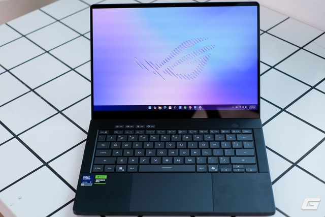  Chia tay AMD sau 6 năm, ASUS đặt cược vào Intel để giải quyết điểm yếu lớn nhất của dòng máy này - Ảnh 7.