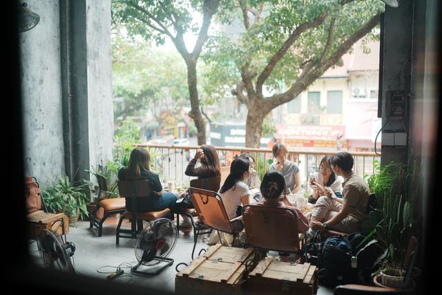 Nhạc qu&aacute;n mở cho ai nghe? - Ảnh 2.
