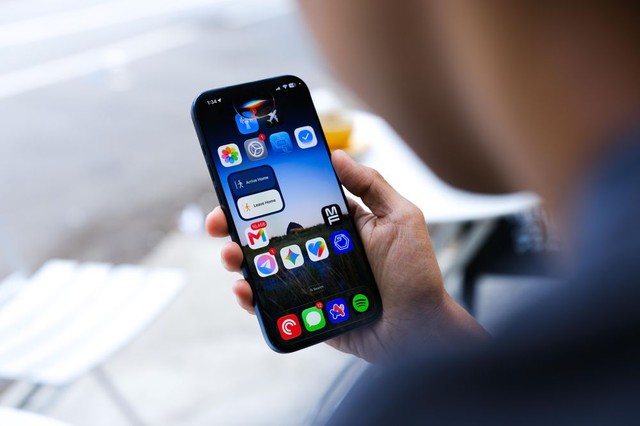 Apple ph&aacute;t h&agrave;nh iOS 27 Public Beta đầu ti&ecirc;n: Siri n&acirc;ng cấp AI mạnh,  - Ảnh 2.