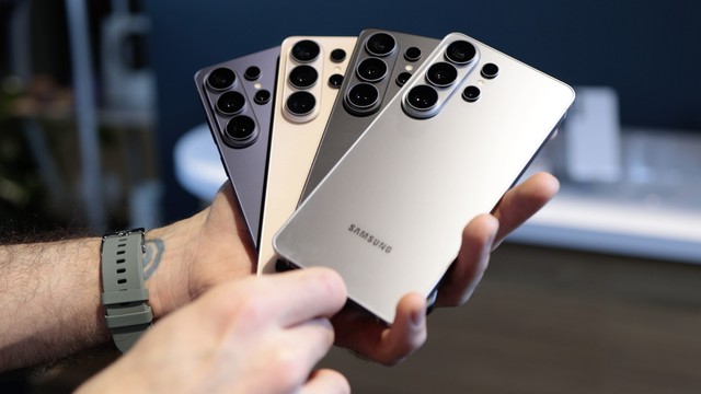 Loạt smartphone giảm gi&aacute; m&ugrave;a tựu trường - Ảnh 2.