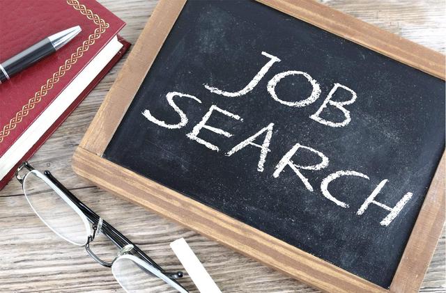 Người Việt t&igrave;m việc trong năm 2026 đang nghĩ g&igrave;: con số cho thấy một ng&agrave;nh hot hơn cả - Ảnh 1.