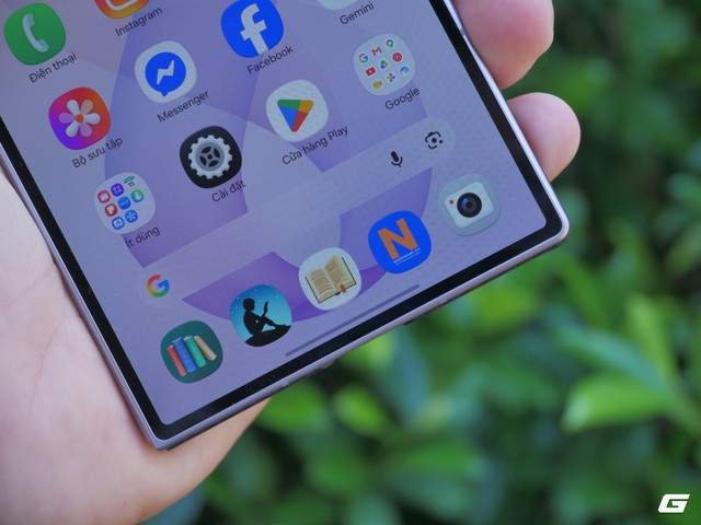 Trải nghiệm Galaxy Z Fold8 làm máy đọc sách: Hơn 40 triệu liệu có "ăn" nổi E-ink? - Ảnh 4.