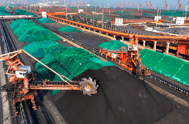 Bước đi của Trung Quốc khiến ng&agrave;nh năng lượng rung chuyển: Biến loại nhi&ecirc;n liệu 'bẩn' th&agrave;nh dầu, nhi&ecirc;n liệu t&ecirc;n lửa, gi&aacute; trị tăng tới 700% - Ảnh 1.