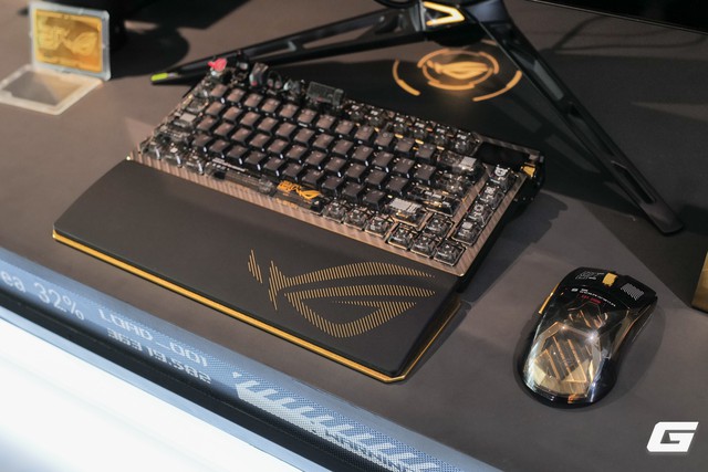ASUS tung loạt linh kiện phiên bản kỷ niệm 20 năm: Đã có giá tại Việt Nam, ráp cả bộ chỉ hơn... 500 triệu - Ảnh 12.