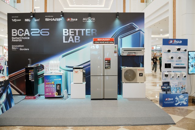 S&ocirc;i động Better Lab ng&agrave;y đầu: Người d&ugrave;ng trực tiếp trải nghiệm Sharp, Dahua, MUTOSI c&ugrave;ng c&aacute;c KOL c&ocirc;ng nghệ - Ảnh 2.