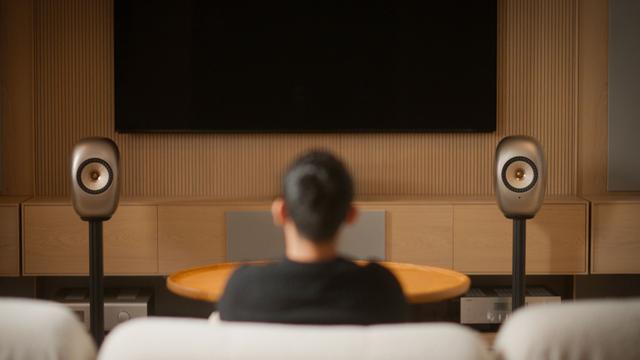 KEF mang LS LUXE về Việt Nam: Cặp loa không dây 129 triệu đồng cho giới chơi hi-end muốn “ít dây hơn, nhiều trải nghiệm hơn” - Ảnh 1.