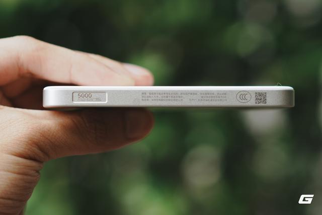  Màu trắng quá đẹp, sạc MagSafe 15W ngon lành cho iPhone, giá rẻ cả Xiaomi - Ảnh 8.