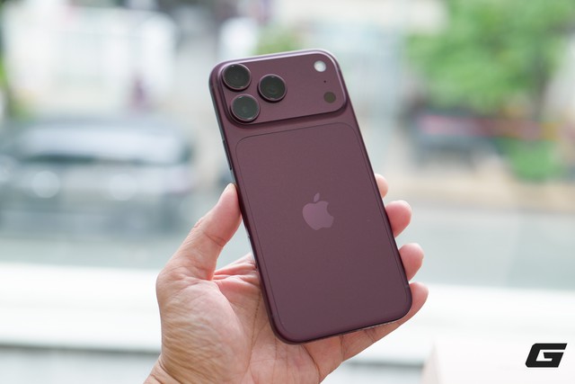 Mở hộp iPhone 18 Pro màu Bạc và iPhone 18 Pro Max Burgundy chính hãng Việt Nam trước giờ mở bán - Ảnh 9.