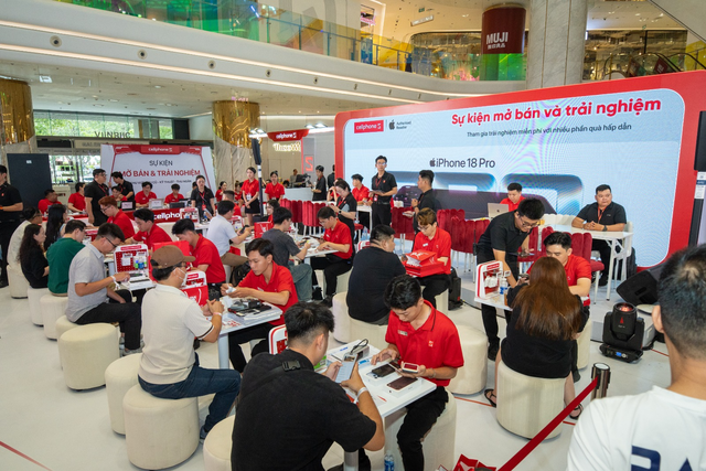 iPhone 18 Pro mở b&aacute;n tại Việt Nam, Pro Max khan h&agrave;ng ngay ng&agrave;y đầu - Ảnh 1.