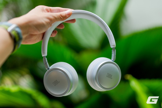 Dùng thử JBL Live 680NC: Bass mạnh, chống ồn tốt, pin 80 giờ, ngoại hình rất hợp gu giới trẻ - Ảnh 17.
