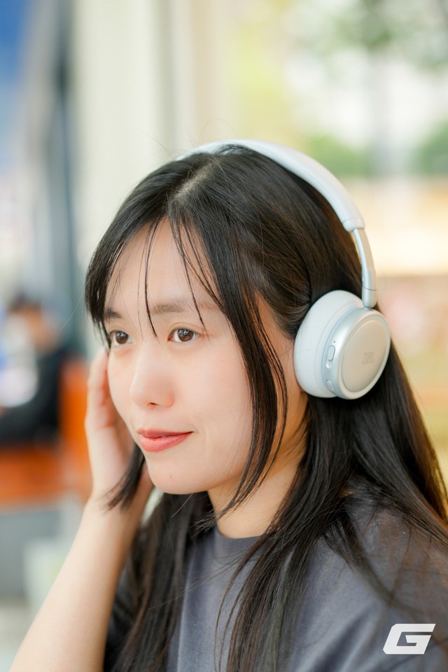 Dùng thử JBL Live 680NC: Bass mạnh, chống ồn tốt, pin 80 giờ, ngoại hình rất hợp gu giới trẻ - Ảnh 14.