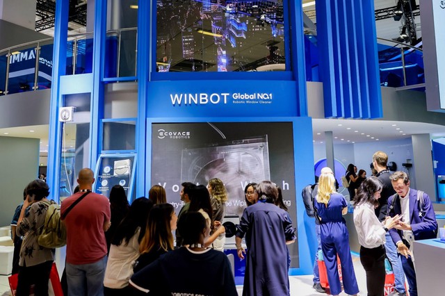ECOVACS được vinh danh là thương hiệu robot gia dụng số 1 toàn cầu, đã xuất xưởng 2,8 triệu robot con lăn tự giặt - Ảnh 1.