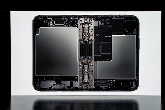 iPhone Duo v&agrave; 13 thứ lần đầu xuất hiện tr&ecirc;n một chiếc iPhone - Ảnh 9.