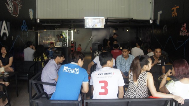 Từ ly cafe đến game thủ Sài Gòn