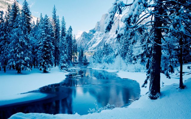 Winter Wallpaper Options You Should Use On Your Desktop Background