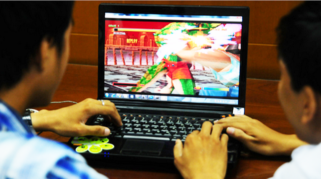 Một game thủ Việt có thể cùng một lúc chiến ba tựa game đề tài khác nhau như: Kiếm hiệp, Tiên hiệp và Tam Quốc Chí.