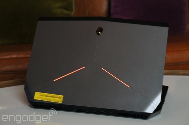Alienware hé lộ laptop chơi game nhỏ gọn mới