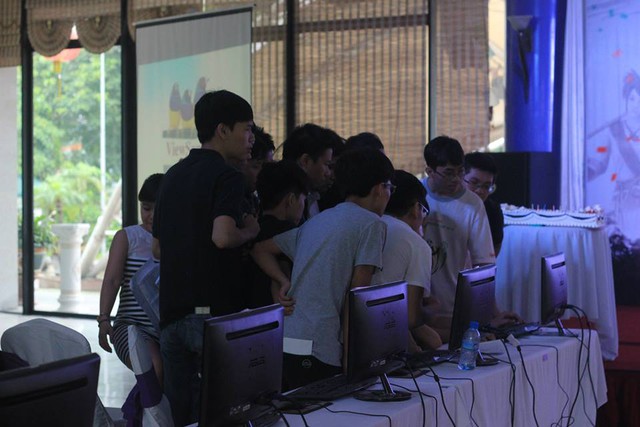 Game thủ “đội bão” tham dự offline Cửu Âm Chân Kinh