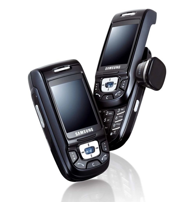 D500, chiếc điện thoại đầu tiên và tôi từng tự nhủ cũng sẽ là chiếc điện thoại cuối cùng đóng mác Samsung của mình.