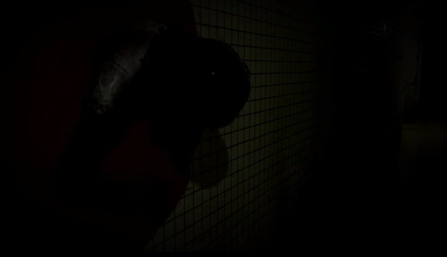 
Một con quỷ chui ra từ vũng máu - hình ảnh khiến chúng ta liên tưởng tới Silent Hill, The Evil Within.
