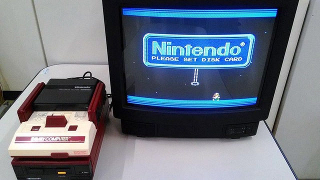 Nintendo vừa lần đầu mở hộp máy chơi game 2 nút từ hơn 30 năm trước, vẫn chạy tốt! - Ảnh 7.