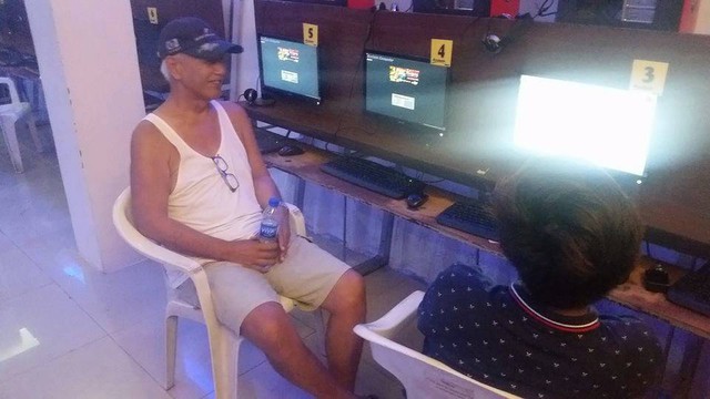 
Câu chuyện về một ông già đã nghỉ hưu, vợ con mất hết, chơi game là niềm vui duy nhất (ảnh minh họa)
