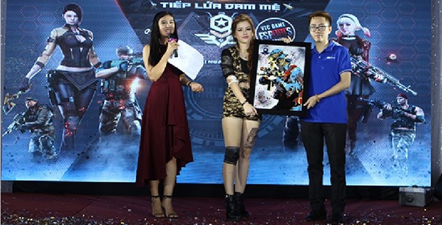 
Eva Đinh là nữ game thủ VIP đứng top đầu trong các bảng xếp hạng tiêu dùng của VTC Game

