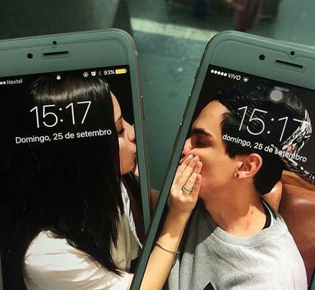 Bộ hình nền điện thoại đôi cho các cặp yêu nhau siêu dễ thương