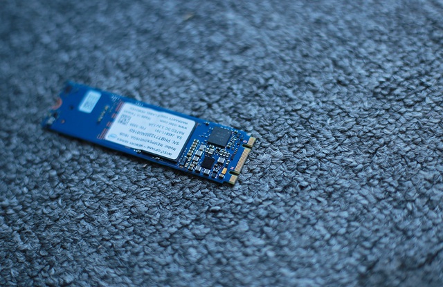 
Intel Optane Memory có kết nổi cổng M2 tiêu chuẩn, chú ý là cần phải cắm vào cổng M2 PCI nhé!
