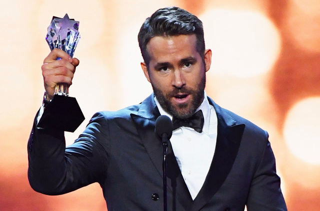 
Ryan Reynolds giành giải nam diễn viên được yêu thích nhất tại Peoples Choive Awards 2017
