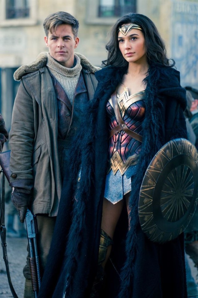 
Wonder Woman 2 có thể xảy ra trong thời kỳ Chiến tranh Lạnh, và nhân vật của Chris Pine nhiều khả năng sẽ còn trở lại.
