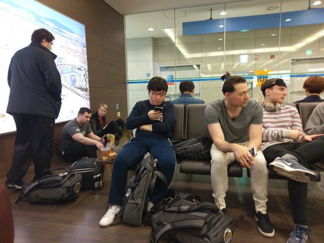 
G2 và TSM đồng hành cùng nhau trong chuyến bay tới Vũ Hán
