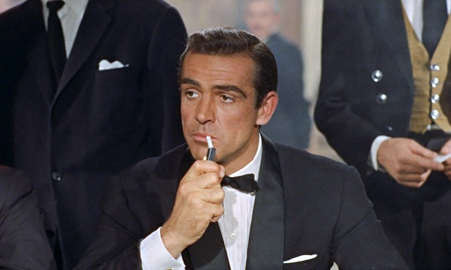 
Sean Connery - chàng James Bond đầu tiên của màn ảnh rộng với vai diễn trong Dr. No (1962) chưa thật sự ấn tượng nhưng đã góp phần không nhỏ mở ra làn sóng làm phim về điệp viên trong thập niên 60.
