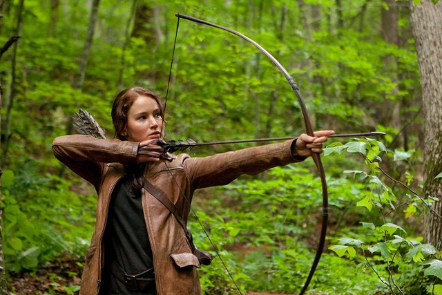 
Katniss hoàn toàn không cần cắt ngực để có thể bắn cung tốt hơn

