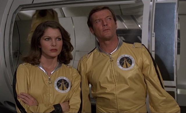  Vai diễn điệp viên 007 của Roger Moore trong Moonraker (1979) một lần nữa đã chinh phục khán giải trên toàn thế giới. 