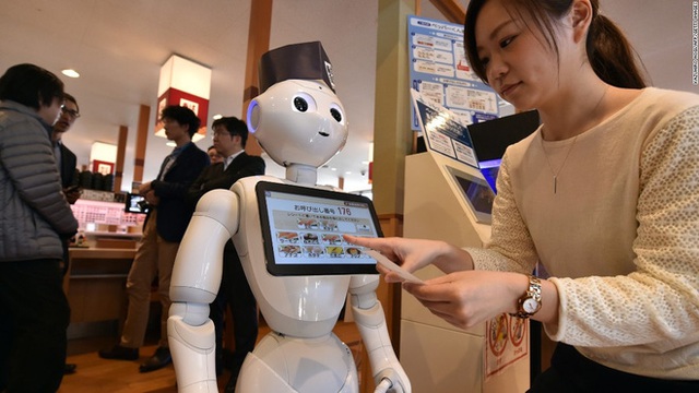 
Chú robot Humanoid Pepper đã được chủ một nhà hàng chuyên bán Sushi tại Hamazushi, Nhật Bản tiếp nhận làm nhân viên.

 
