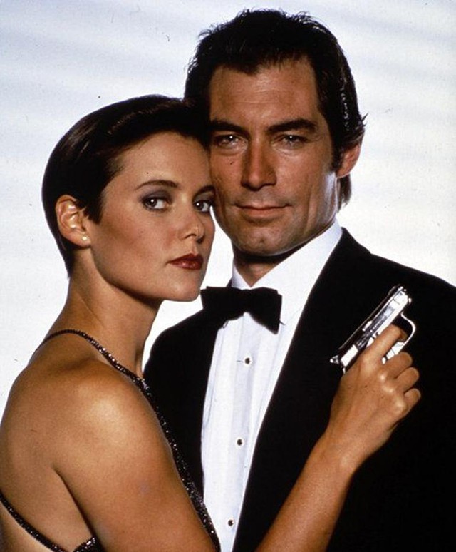 
Vào năm 1989, Tymothy Dalton một lần nữa lại hóa thân thành công chàng điệp viên 007 quyến rũ trong Licence to Kill.
