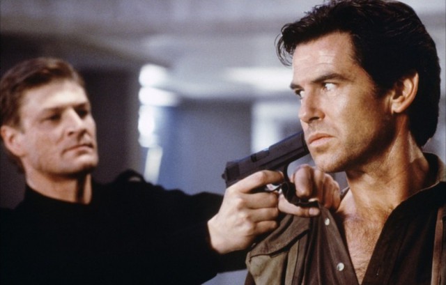 
Pierce Brosnan là nam diễn viên duy nhất vào vai James Bond qua các tập truyện không do tác giả Ian Fleming chắp bút, vai diễn 007 đầu tiên của anh là trong Goldeneye (1995).
